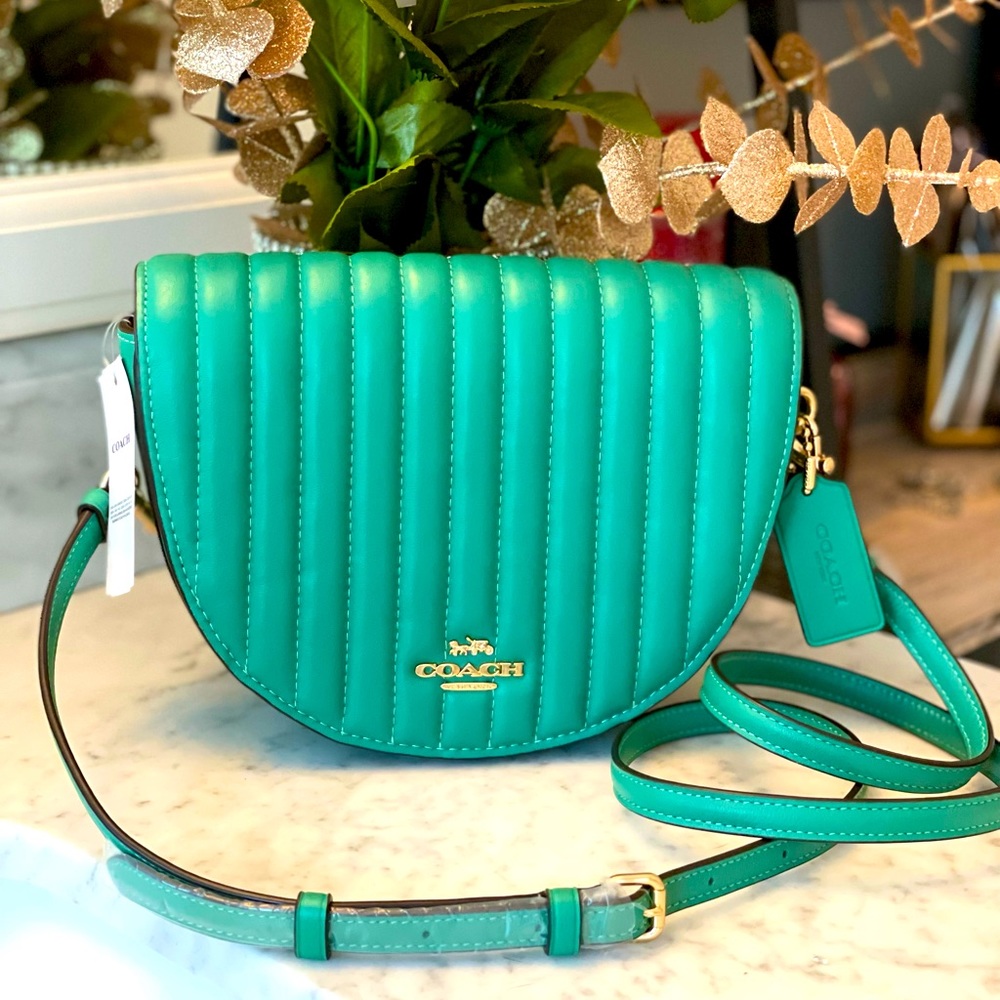 Quilted leather crossbody bag